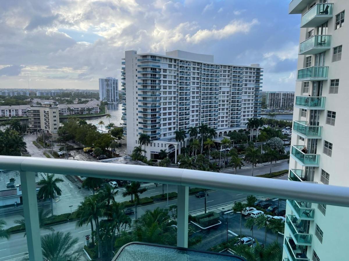 Hollywood On Beach Apartment ภายนอก รูปภาพ
